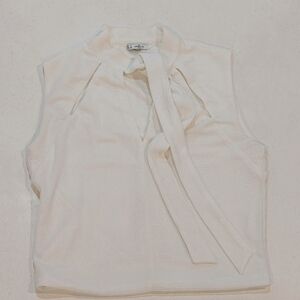 Grifflin Paris Elegant White Sleeveless Top With Neck Tie